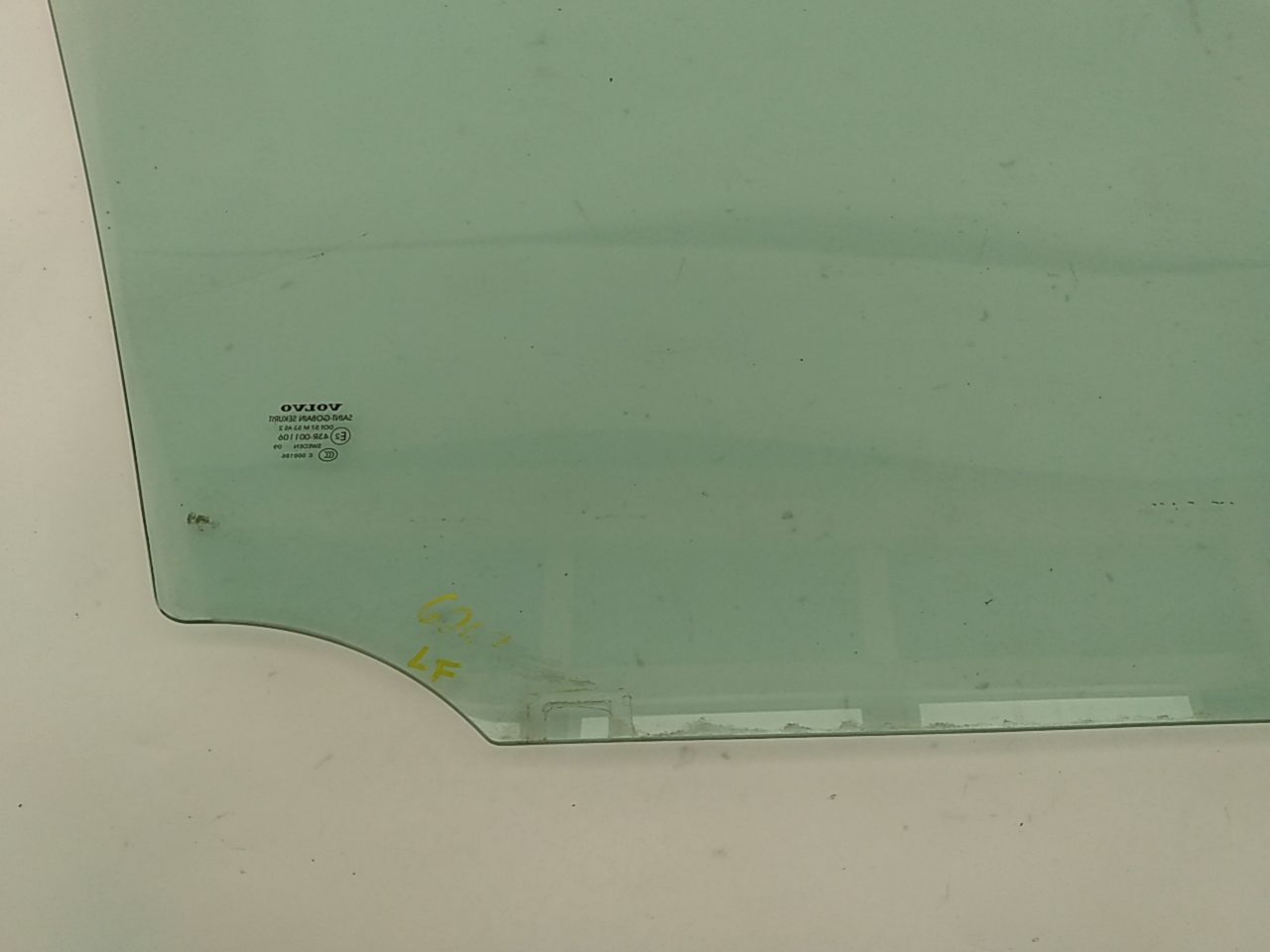 Volvo V50 Front Left Door Glass