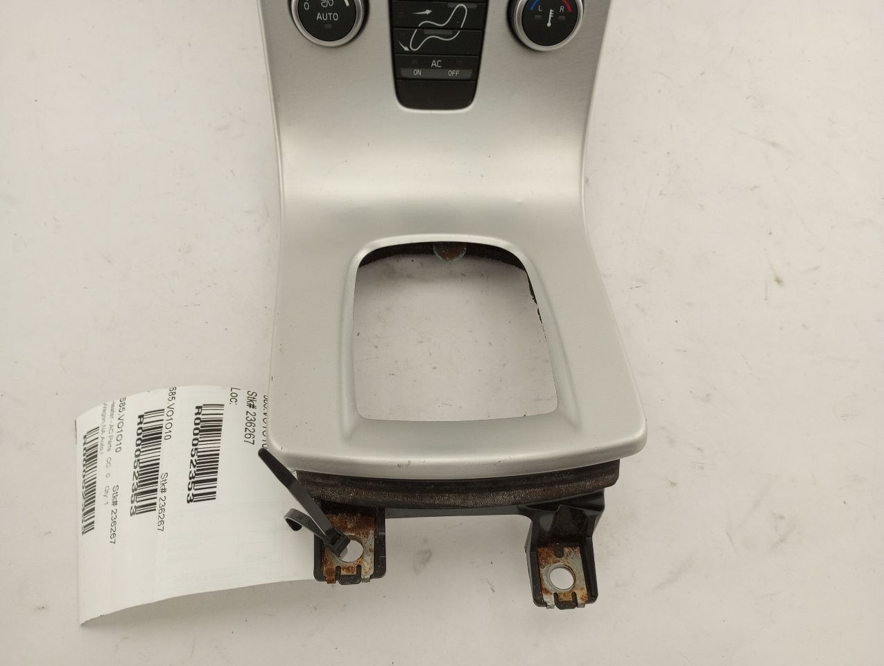 Volvo V50 Climate Control And Volume Control Trim - 0