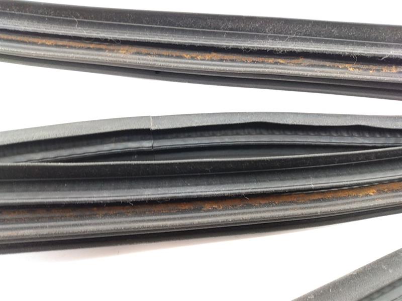 Volvo V50 Set Of Door Seals