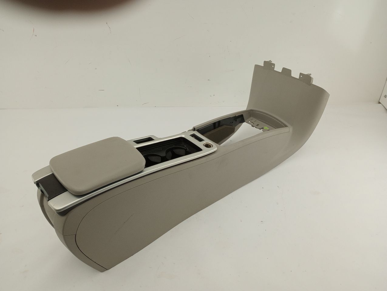 Volvo V50 Front Center Console