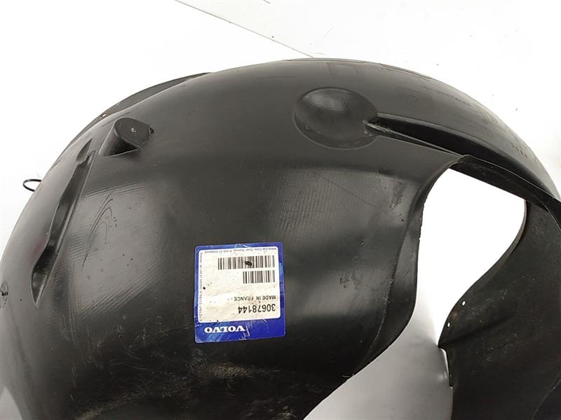 Volvo V50 Front Right Fender Liner