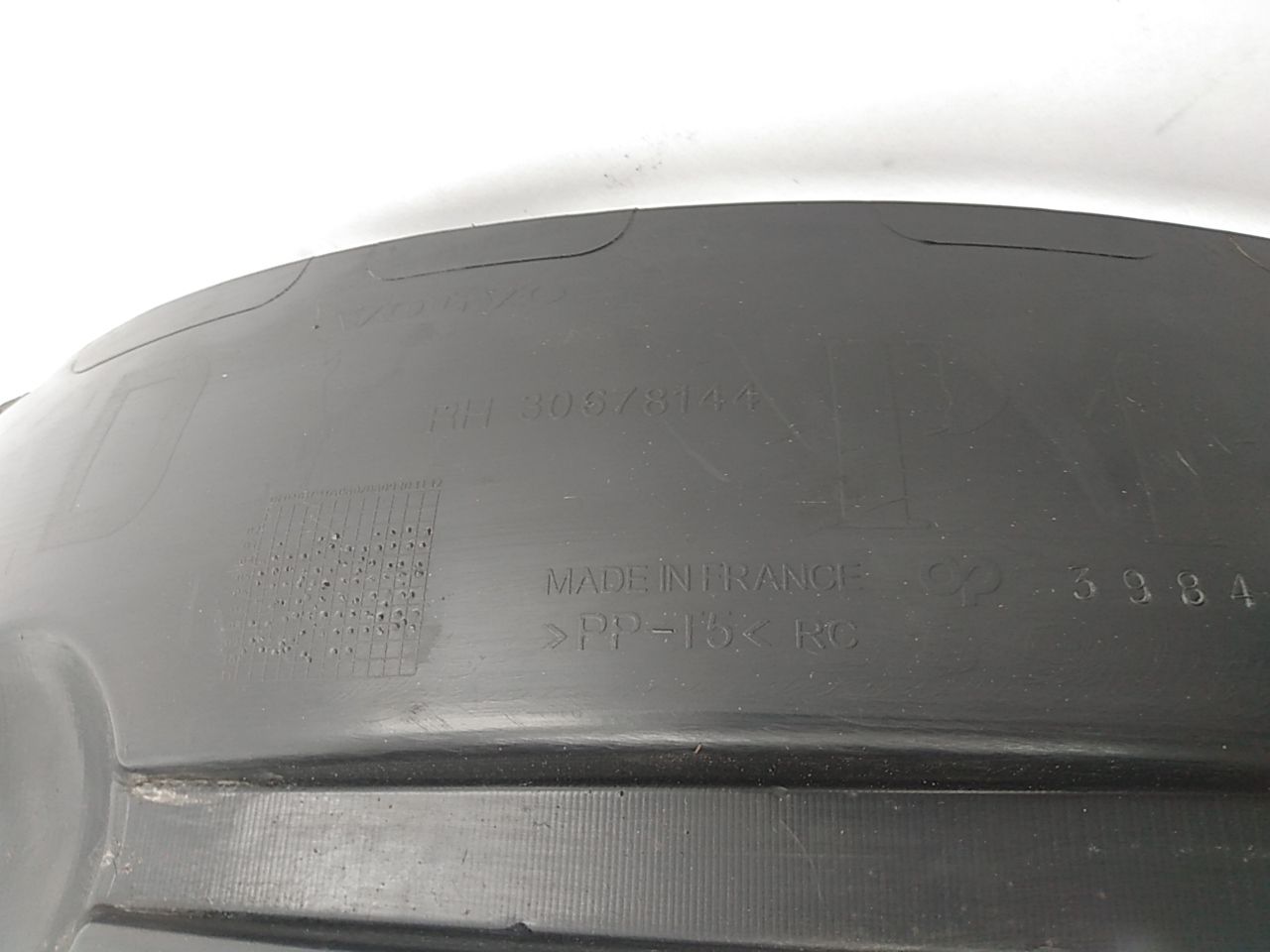 Volvo V50 Front Right Fender Liner