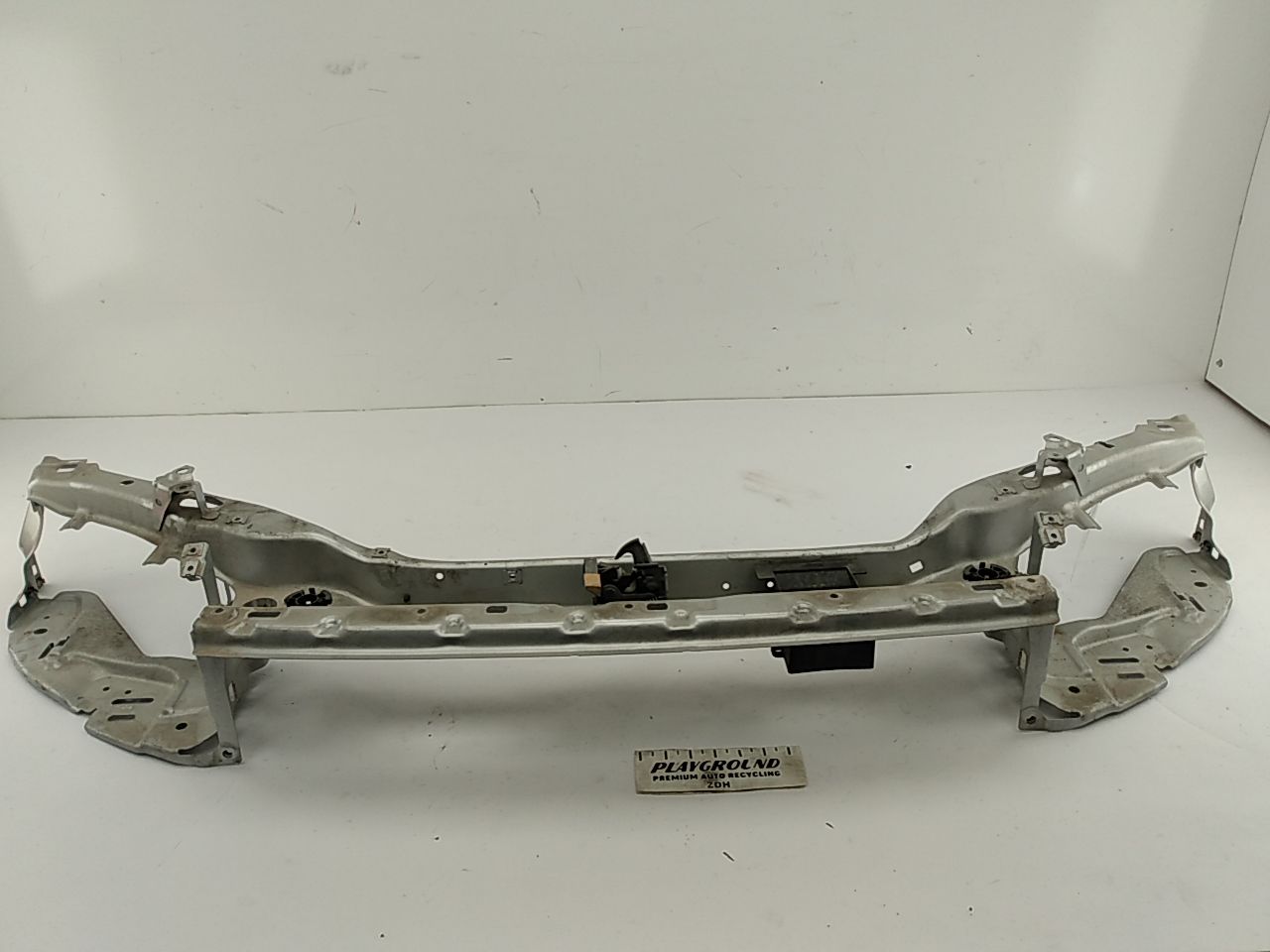 Volvo V50 Front Upper Radiator Support