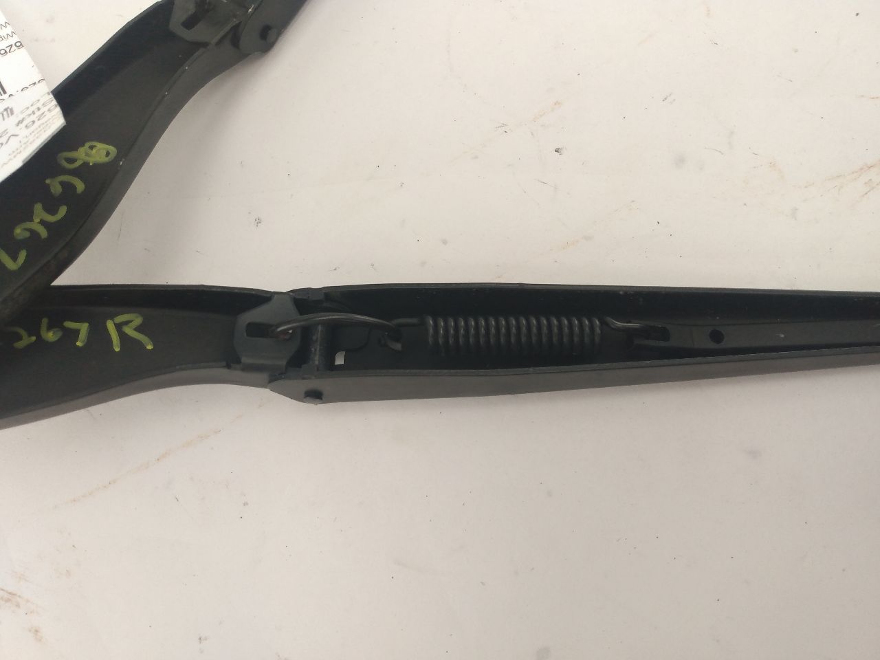 Volvo V50 Front Windshield Wiper Arms - 0