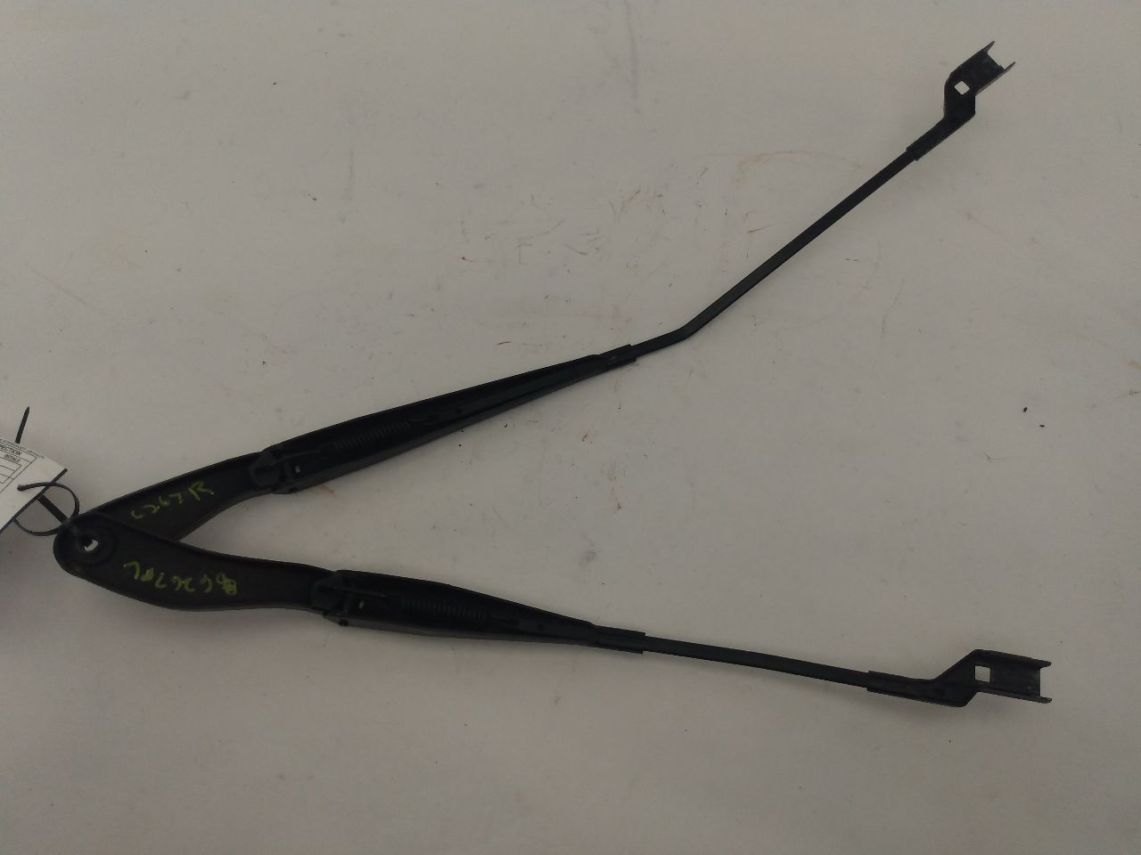 Volvo V50 Front Windshield Wiper Arms