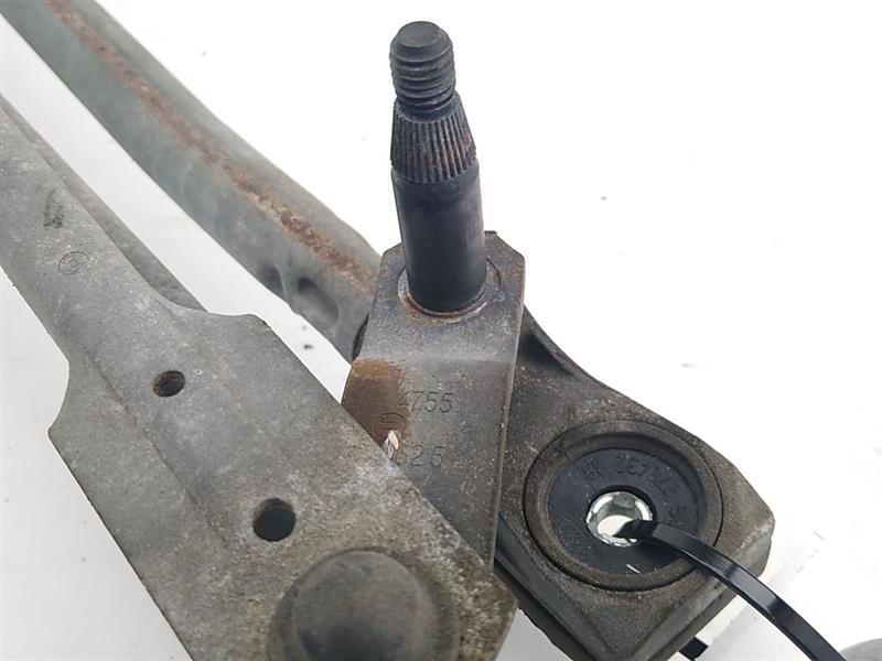 Volvo V50 Windshield Wiper Transmission And Motor
