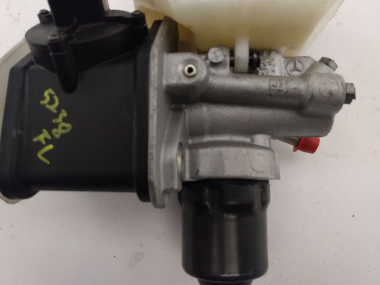 Mercedes SL550 Brake Master Cylinder