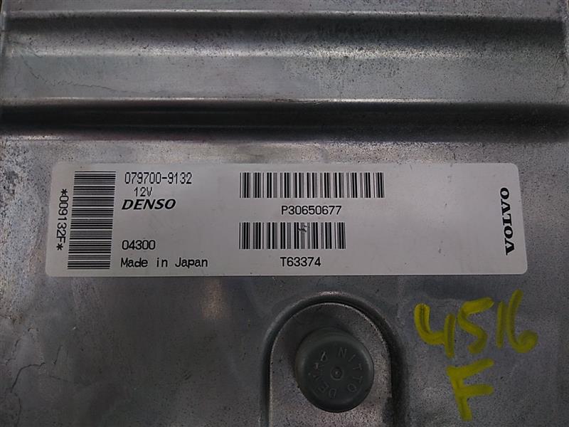 Volvo V50 Engine Control Module - 0