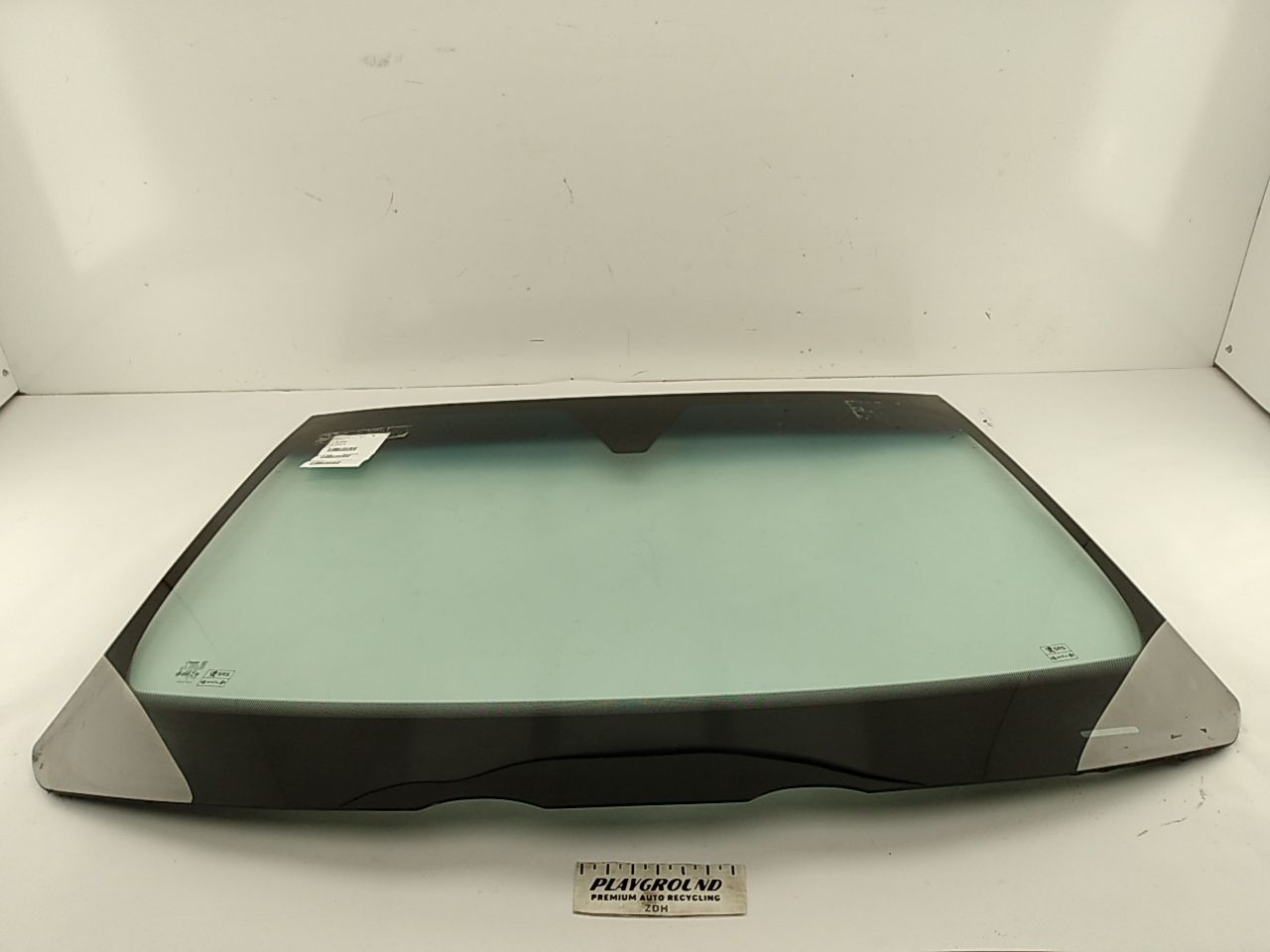 Volvo V50 Front Windshield