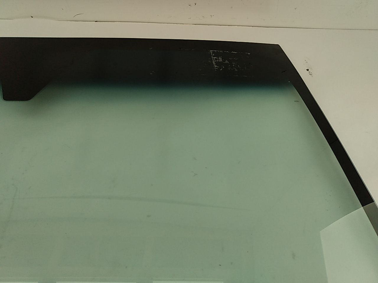 Volvo V50 Front Windshield