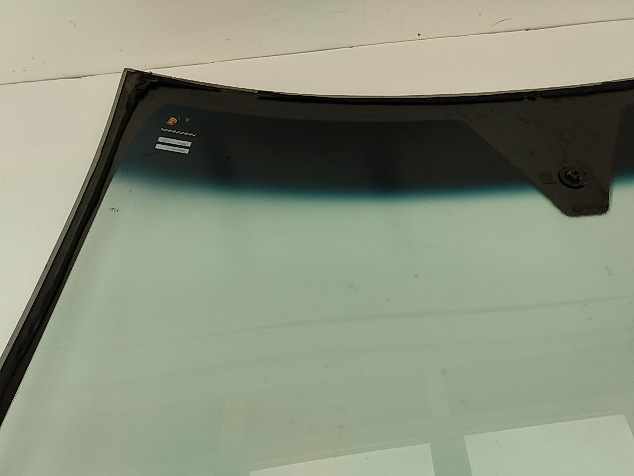 Volvo V50 Front Windshield