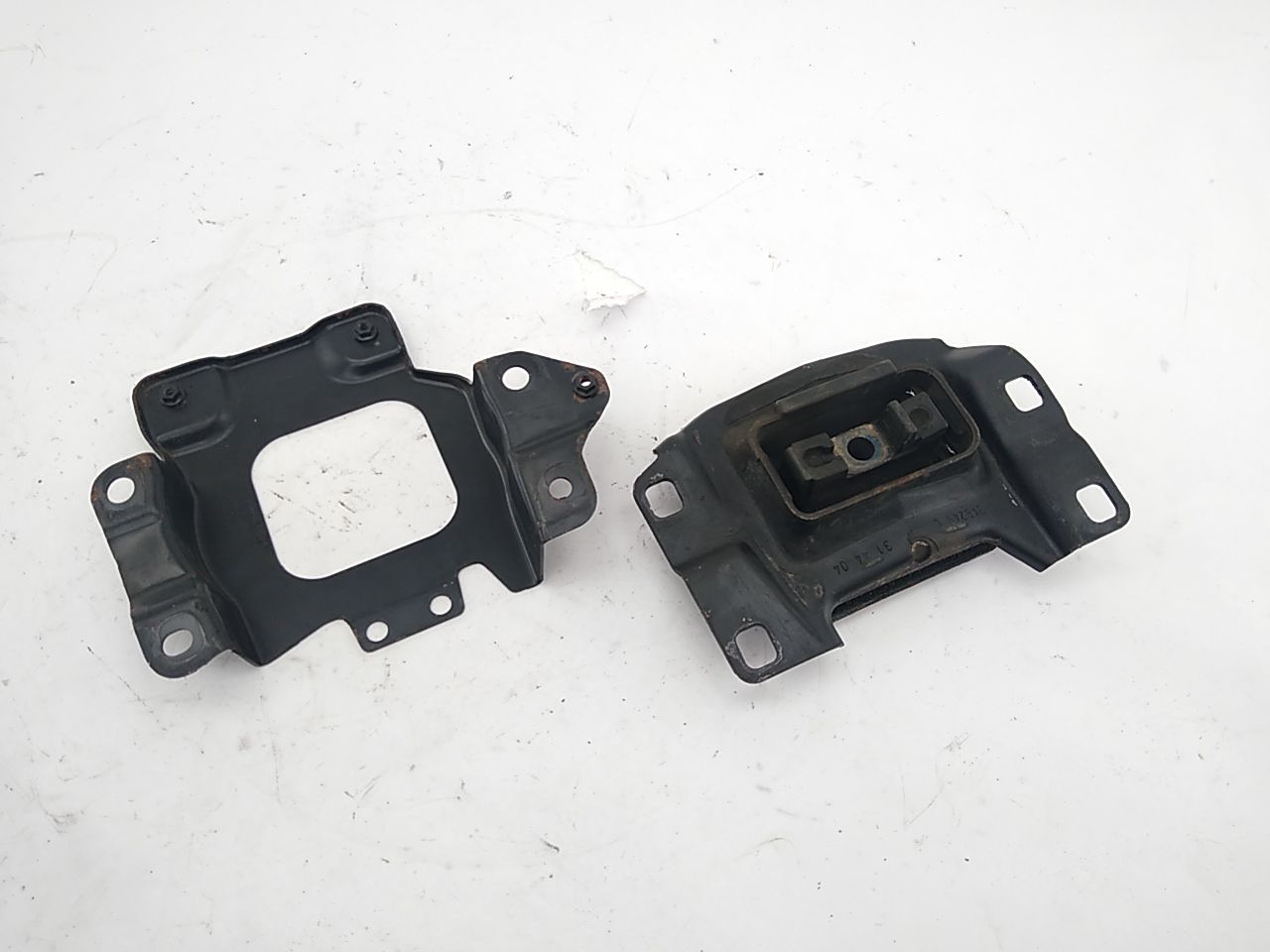 Volvo V50 Pair Of Engine Mounts