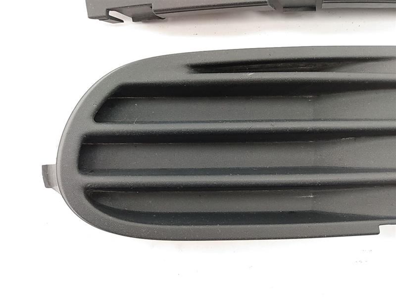 Volvo V50 Front Bumper Corner Trim - 0