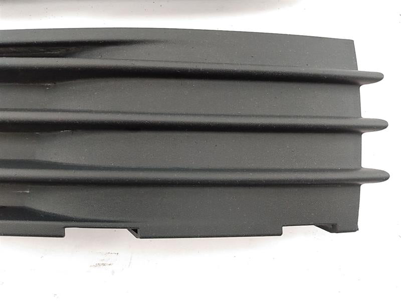 Volvo V50 Front Bumper Corner Trim