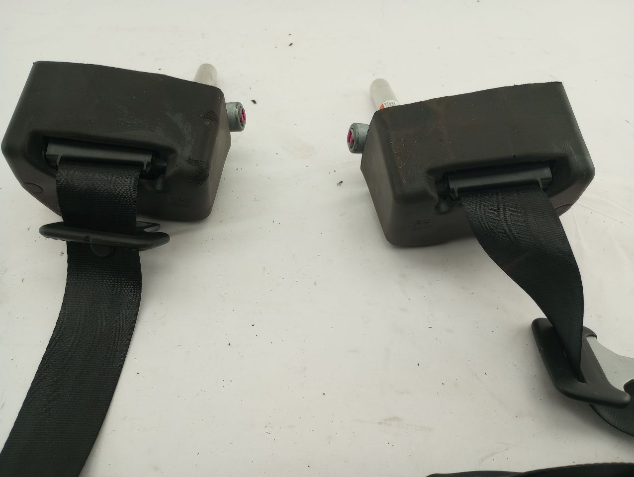 Volvo V50 Pair Of Rear Seat Belts