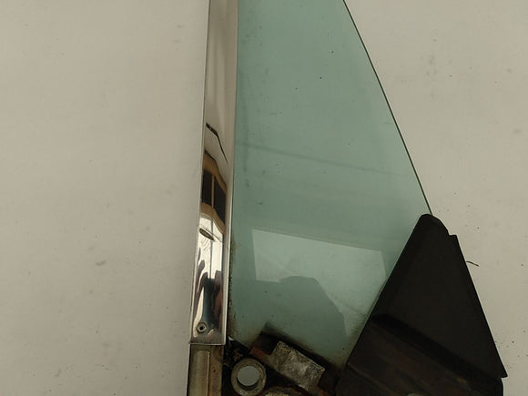 Fiat X1 9 Front Right Vent Glass