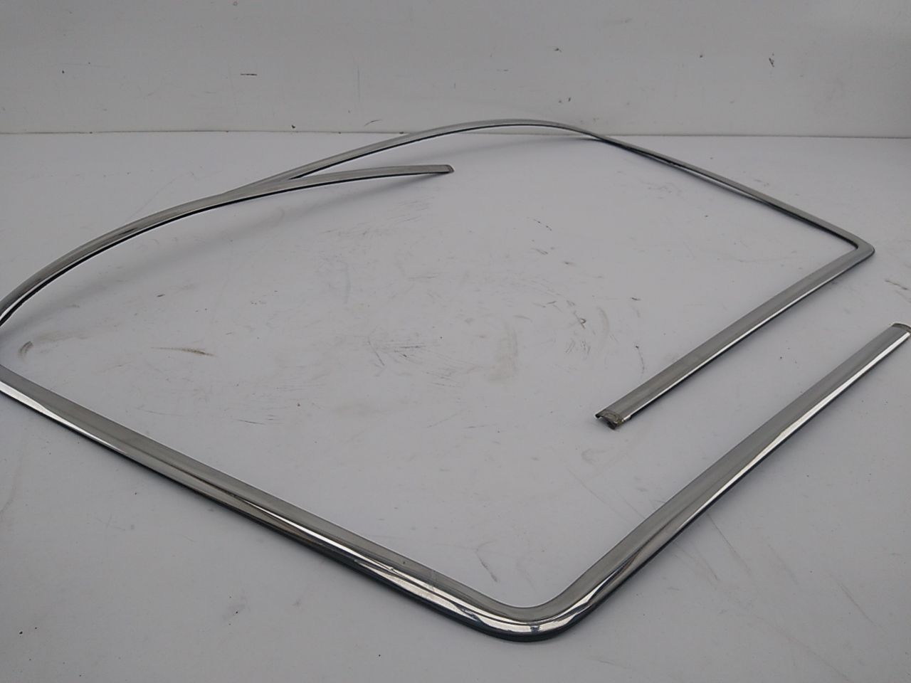 Fiat X1 9 Pair Of Front Windshield Frames | Playground PAR