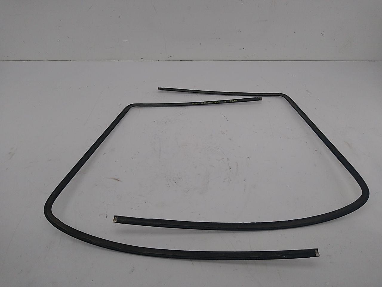 Fiat X1 9 Pair Of Front Windshield Frames | Playground PAR