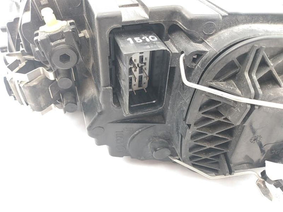 Volvo V50 Right Head Light