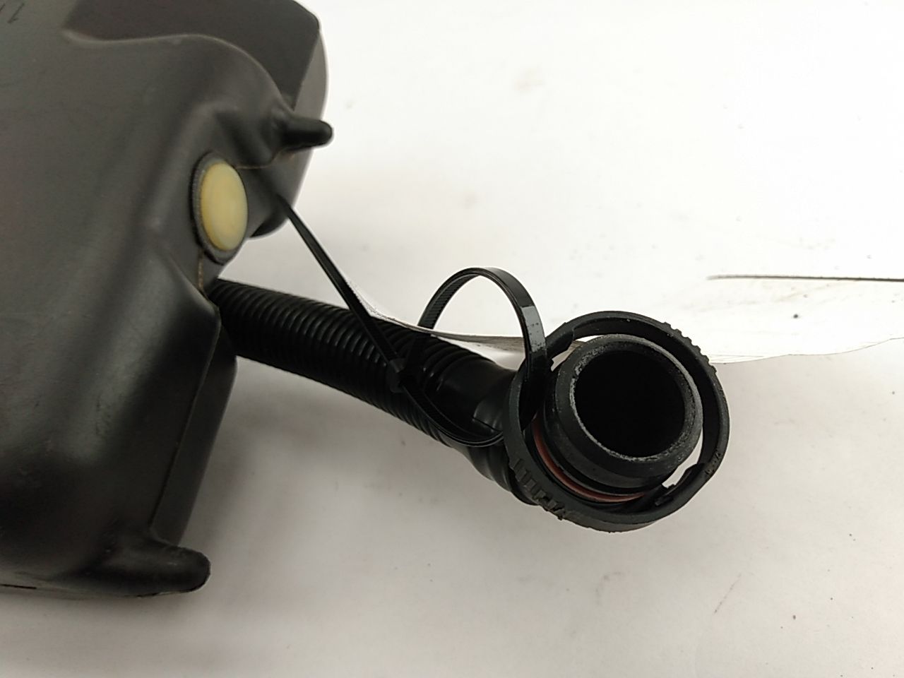 BMW 525I Fuel Vapor Expansion Tank