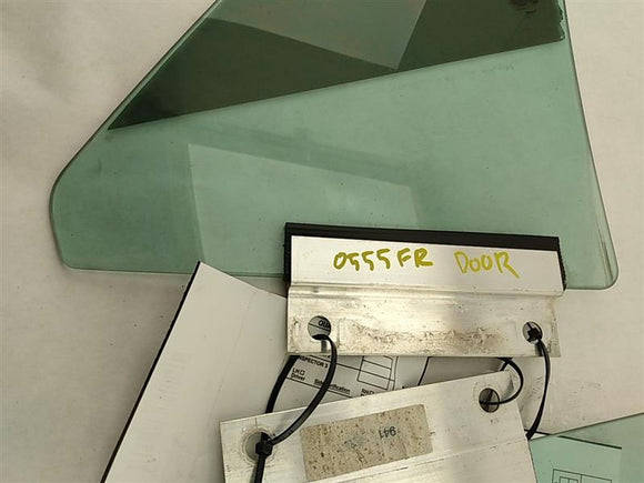 Audi TT Pair Of Quarter Glass