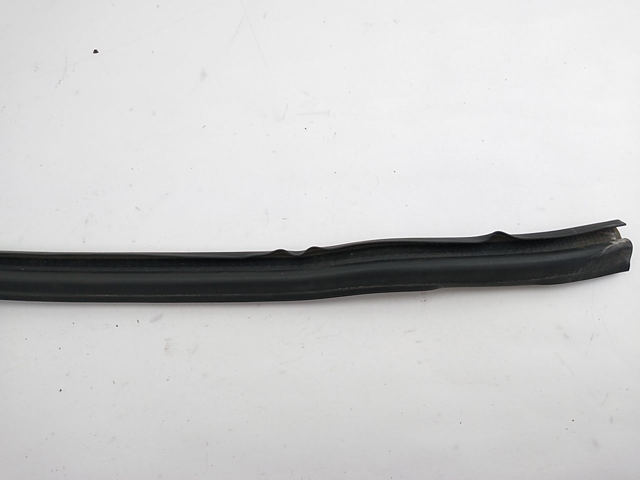 Buick Reatta Upper Cowl Seal