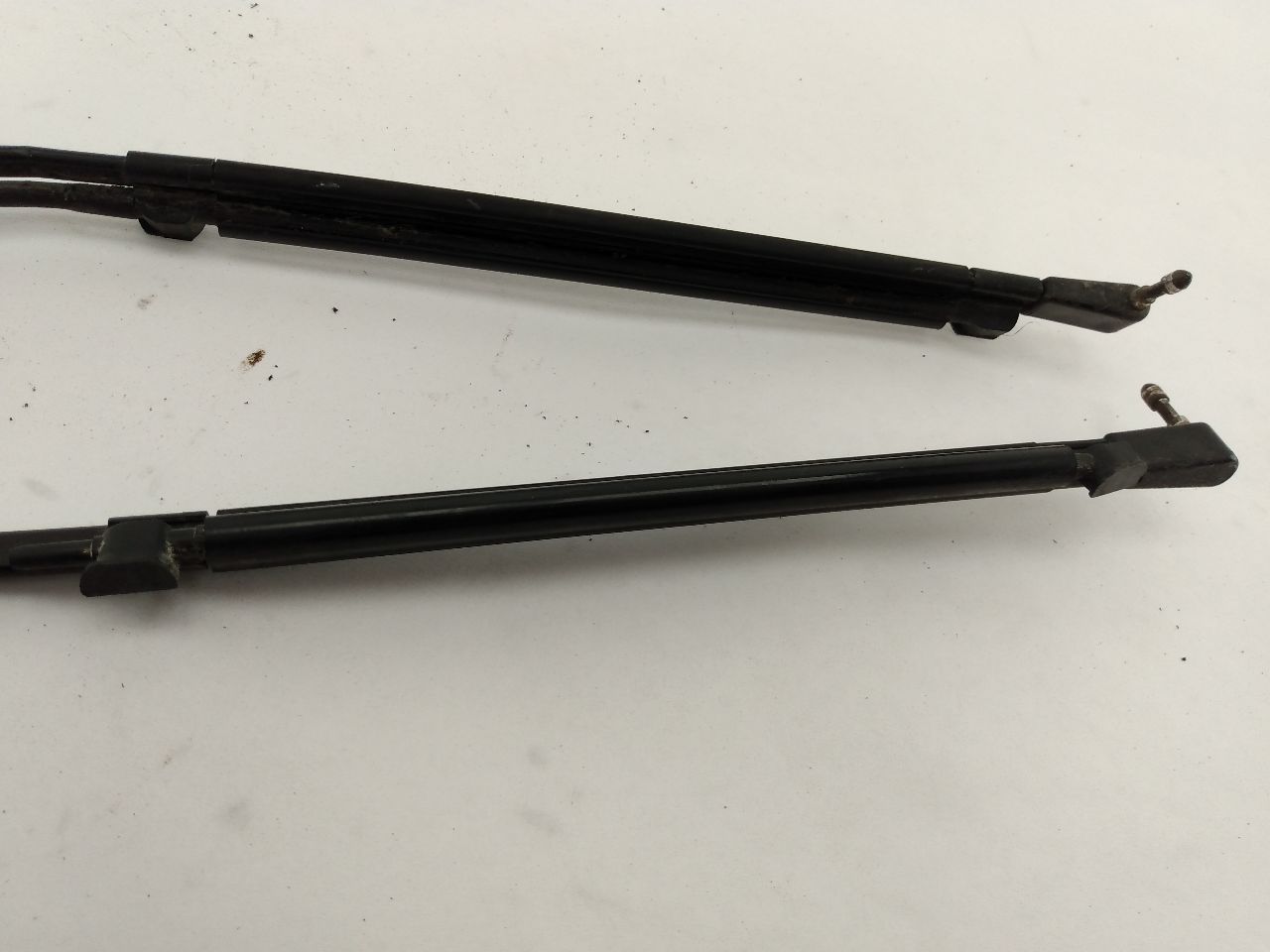 Buick Reatta Pair Of Windshield Wiper Arms