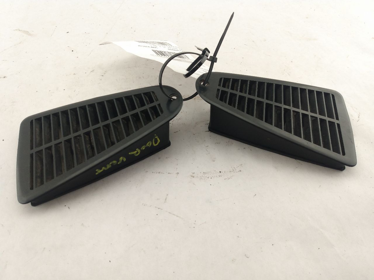 Buick Reatta Pair Of Door Vents