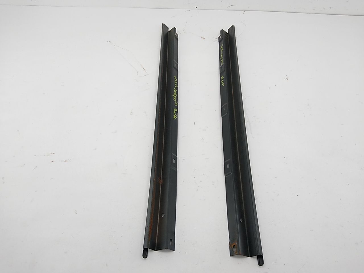 Buick Reatta Pair Of Door Panel Guides - 0