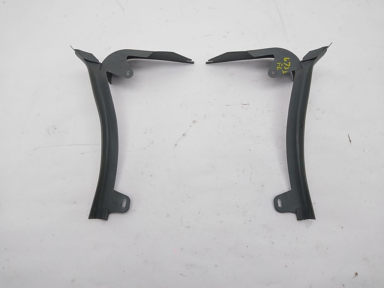 Buick Reatta Pair Of Rear Lower Quarter Trim - 0