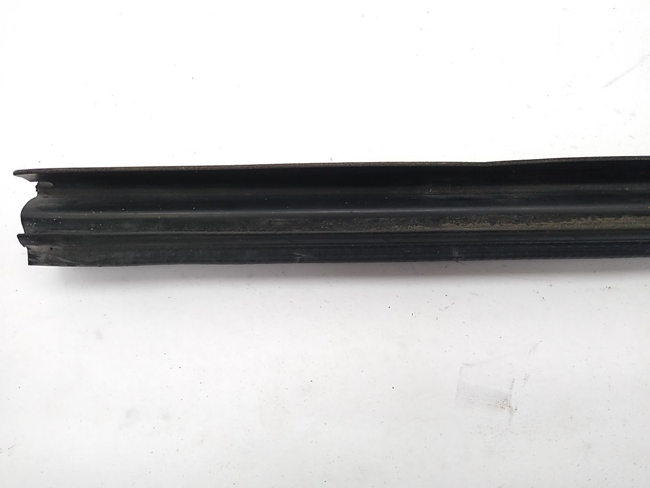 Buick Reatta Front Left Door Window Seal