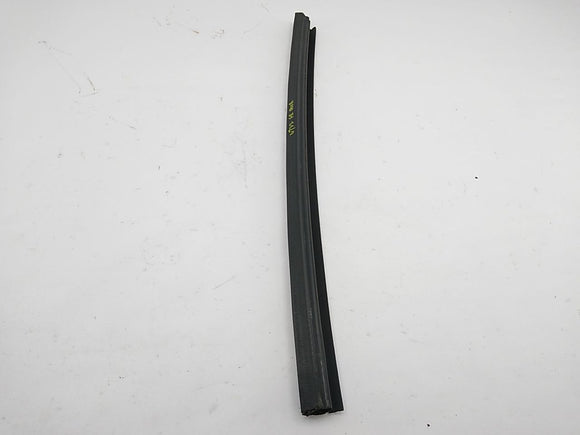 Buick Reatta Front Right Door Window Seal