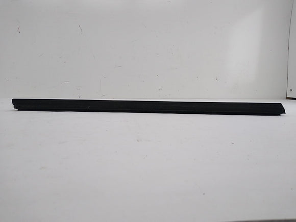 Buick Reatta Front Right Door Window Seal