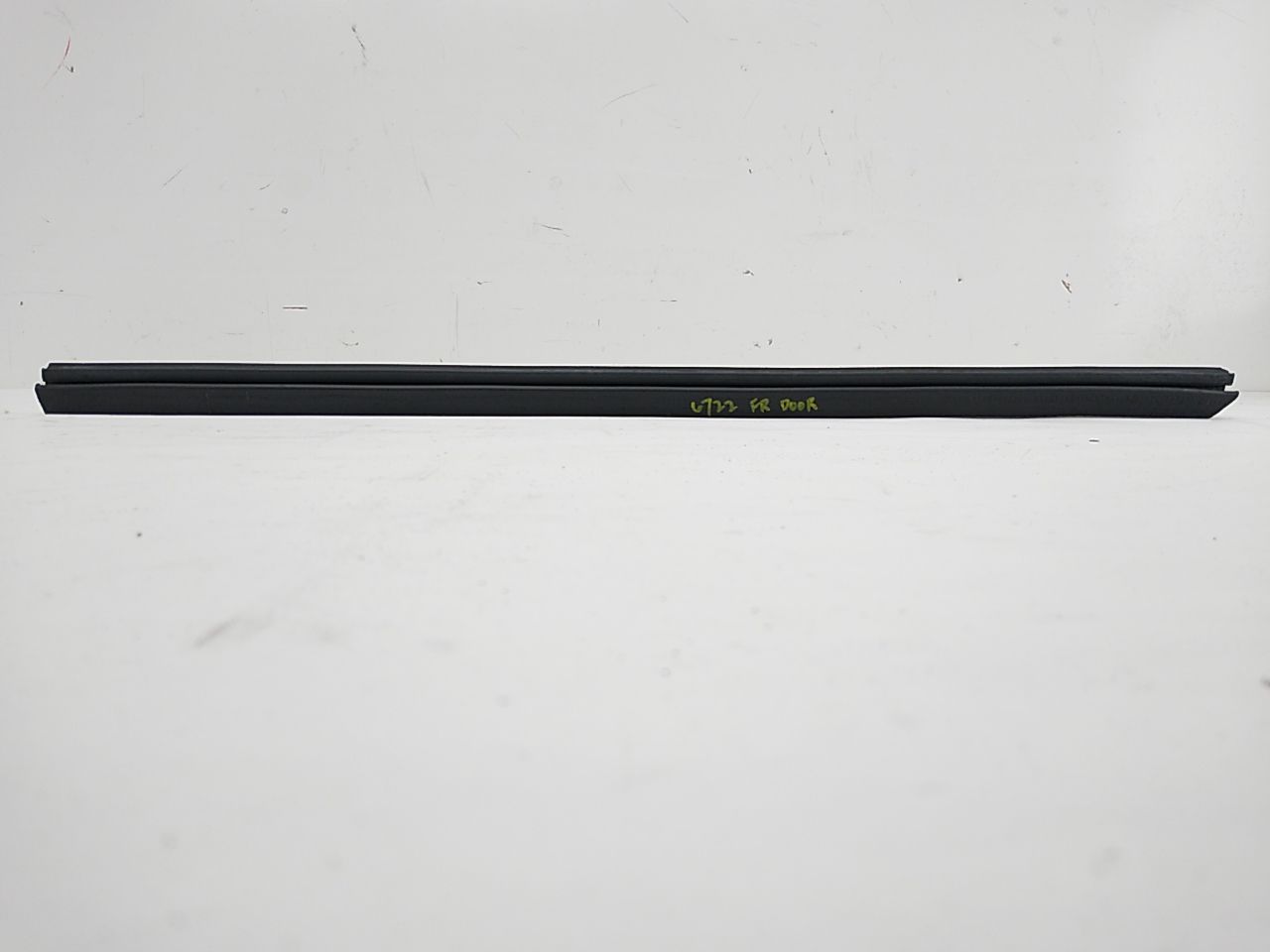 Buick Reatta Front Right Door Window Seal