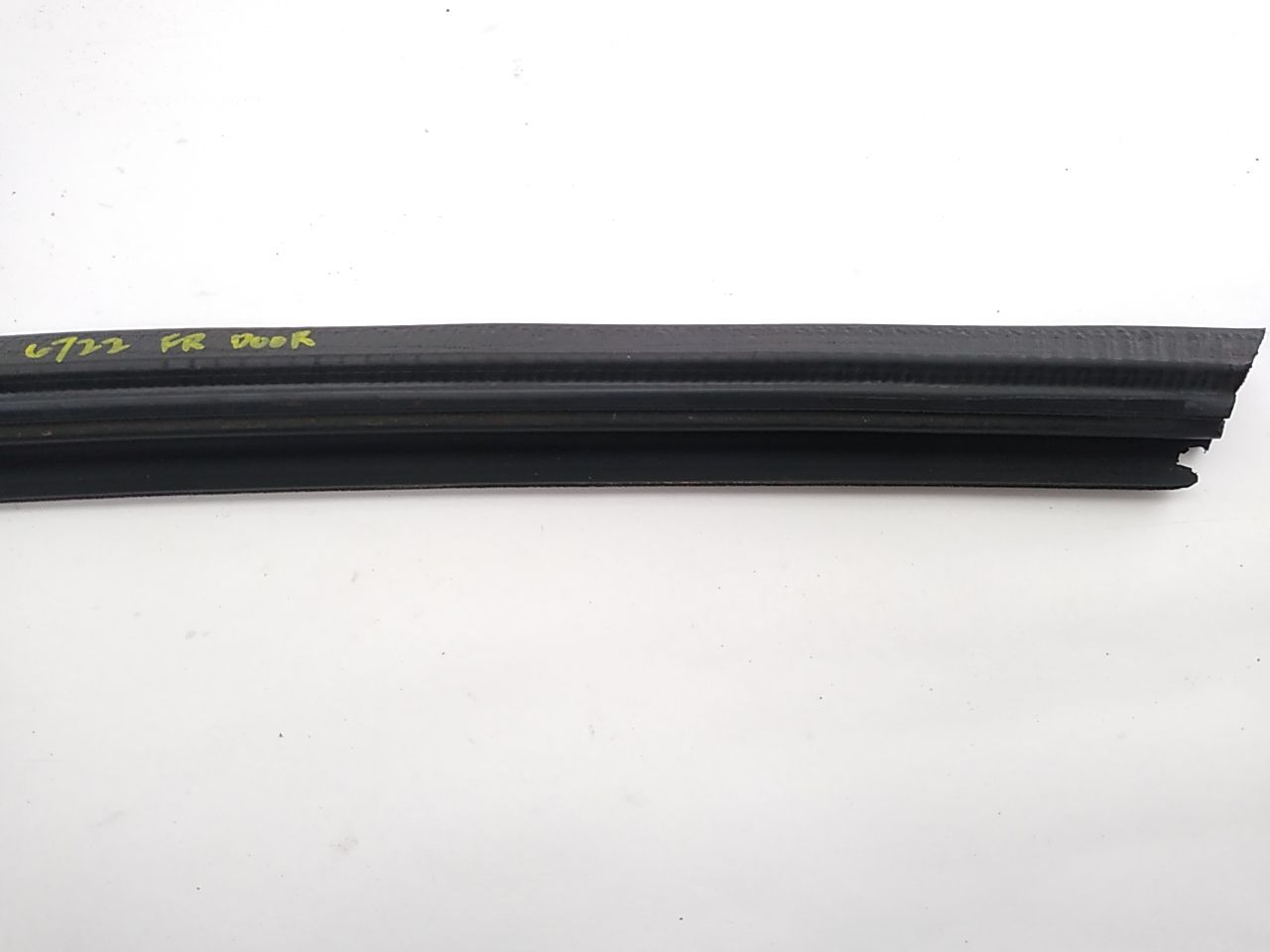 Buick Reatta Front Right Door Window Seal