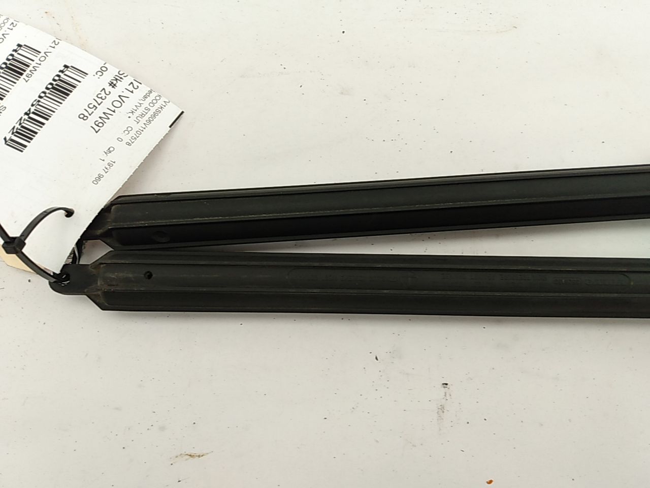 Volvo 960 Psir Of Hood Struts - 0