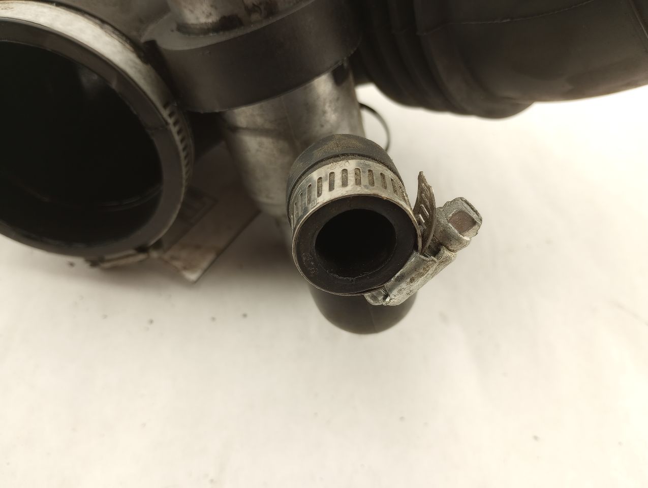 Volvo 960 Intake Hose With Idle Air Control Valve