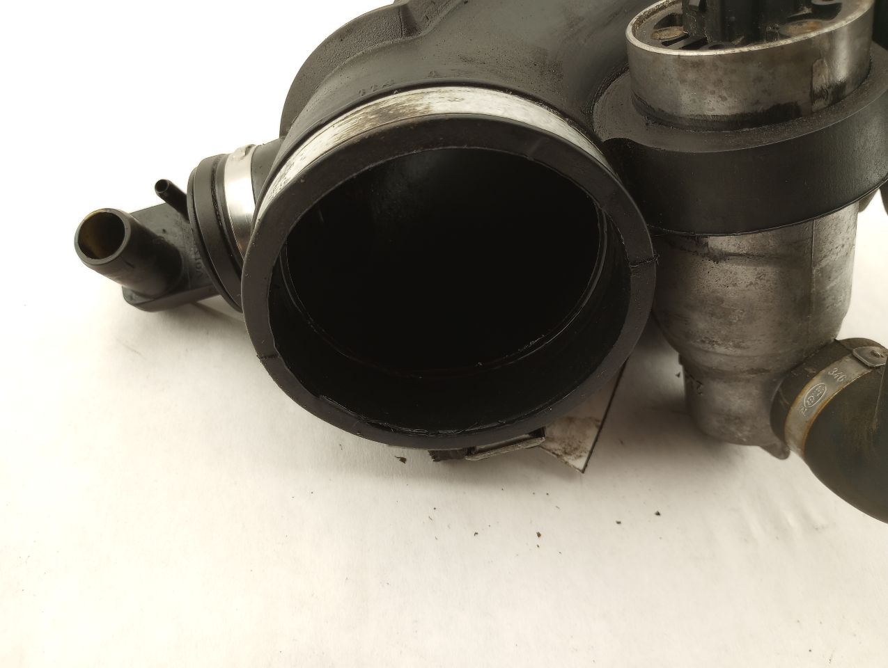 Volvo 960 Intake Hose With Idle Air Control Valve