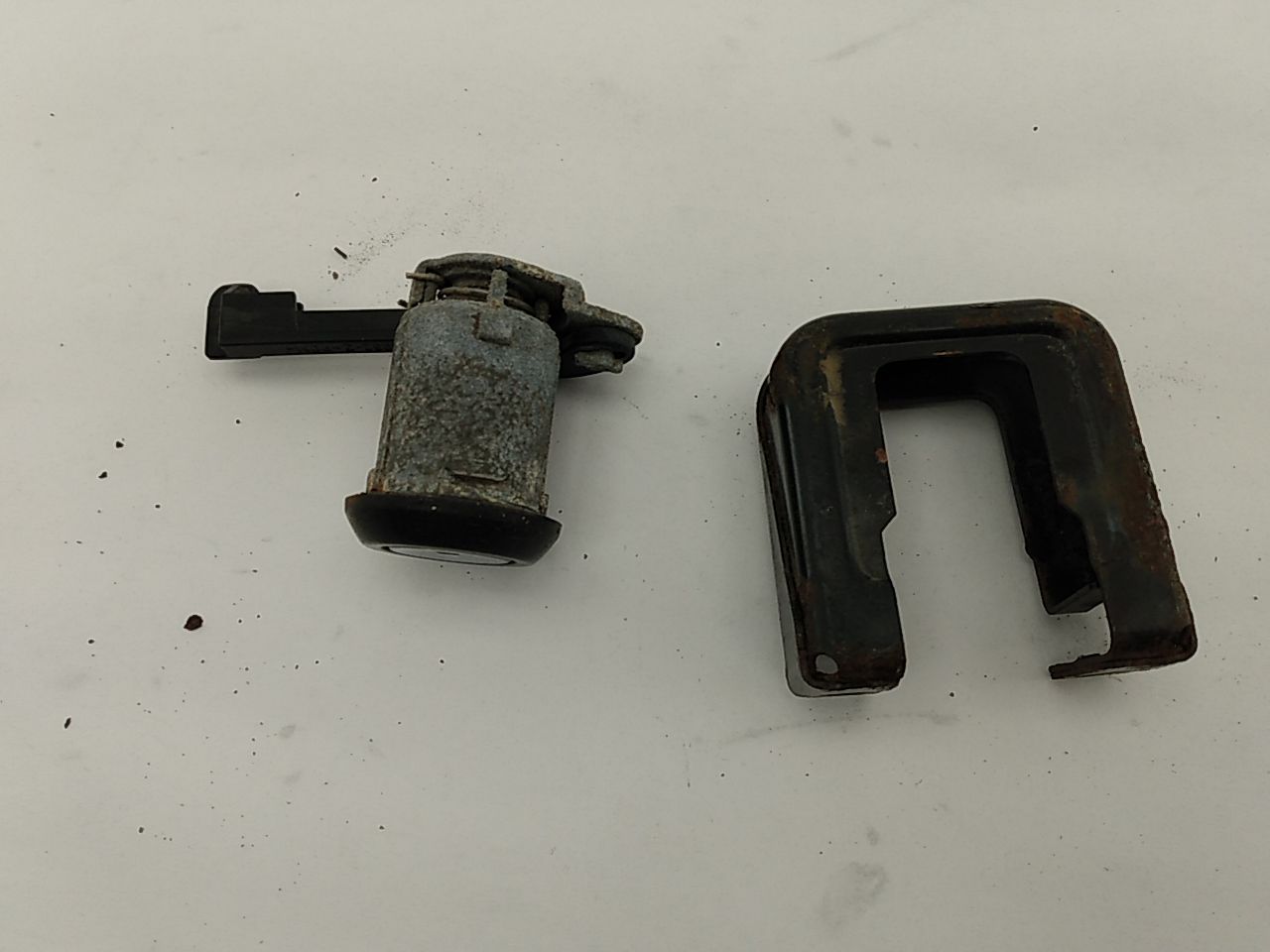 Volvo 960 Front Left Door Lock - 0