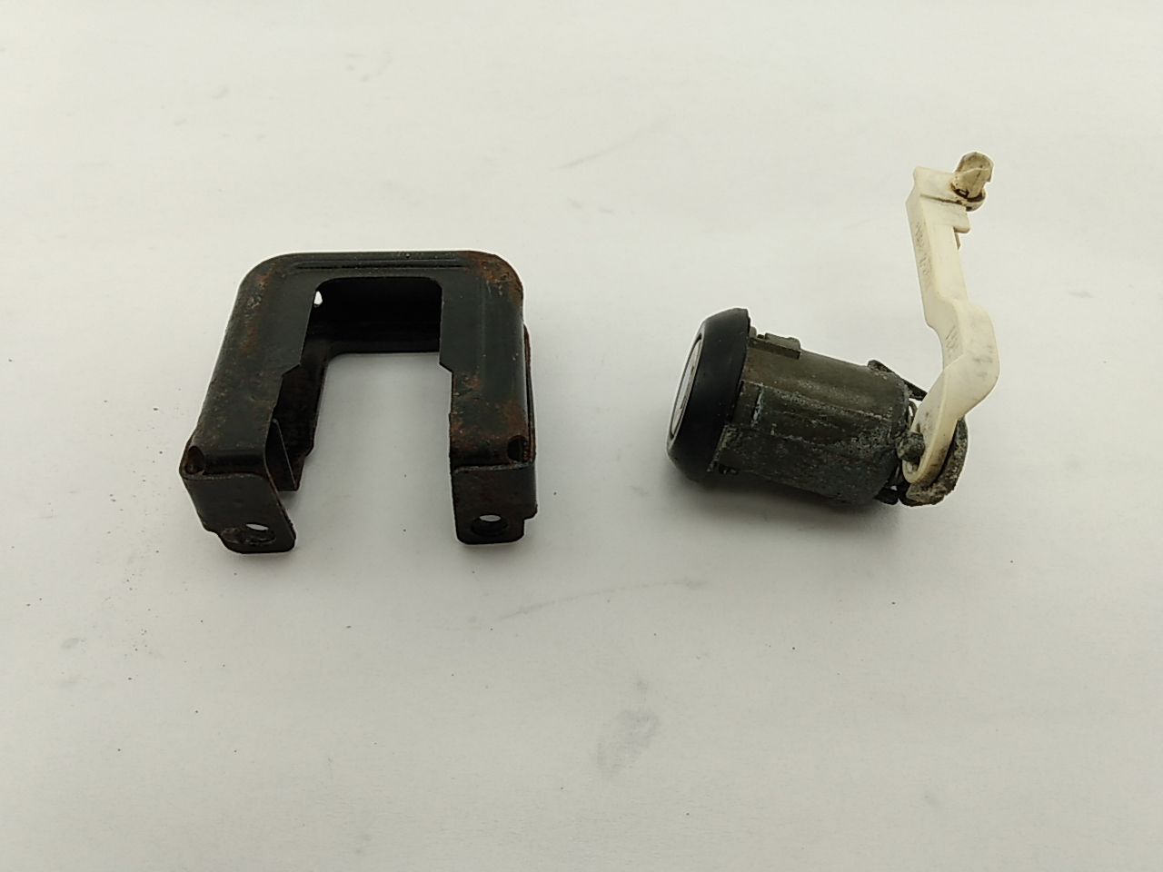 Volvo 960 Front Right Door Lock