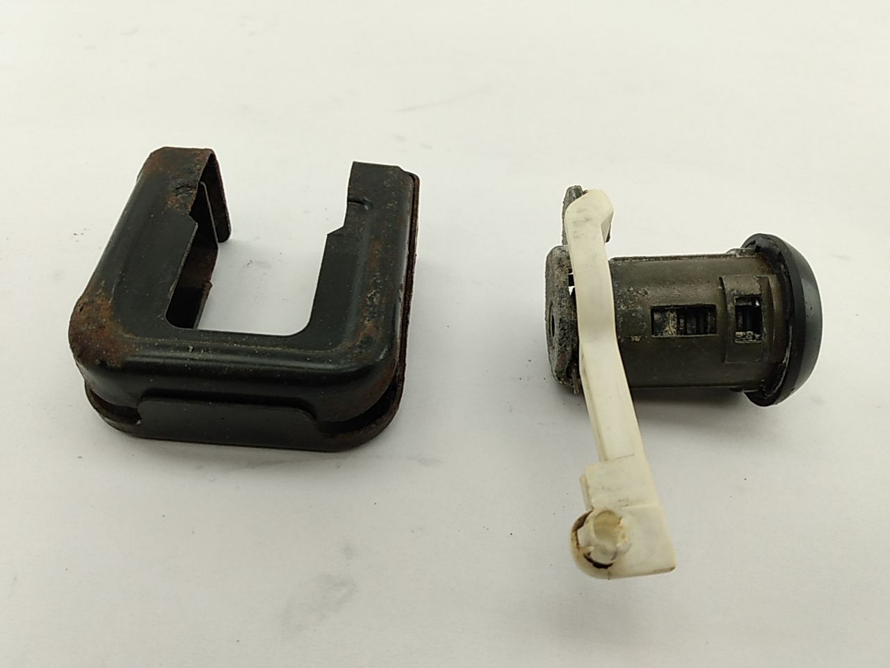 Volvo 960 Front Right Door Lock