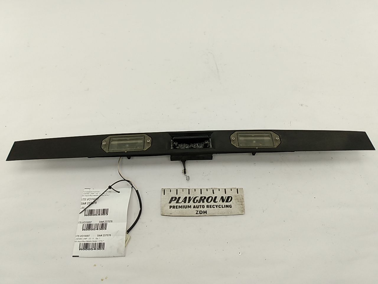 Volvo 960 License Plate Light With Trunk Handle