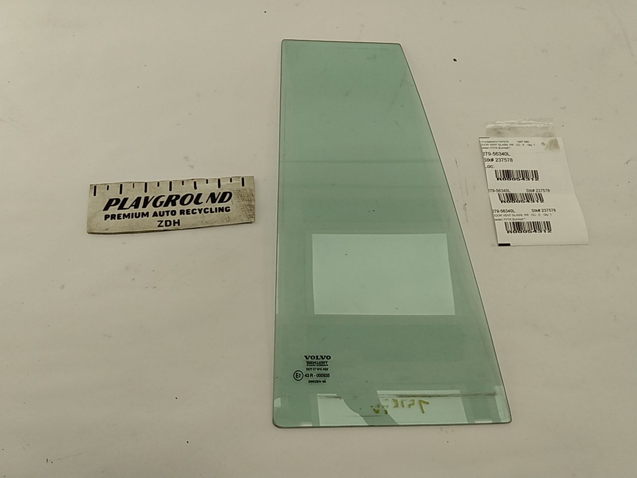 Volvo 960 Rear Left Door Vent Glass