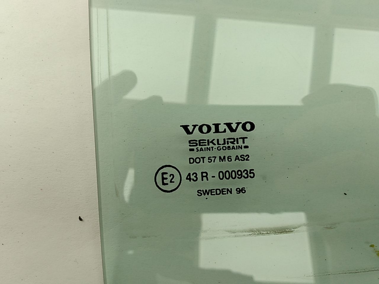 Volvo 960 Rear Left Door Vent Glass