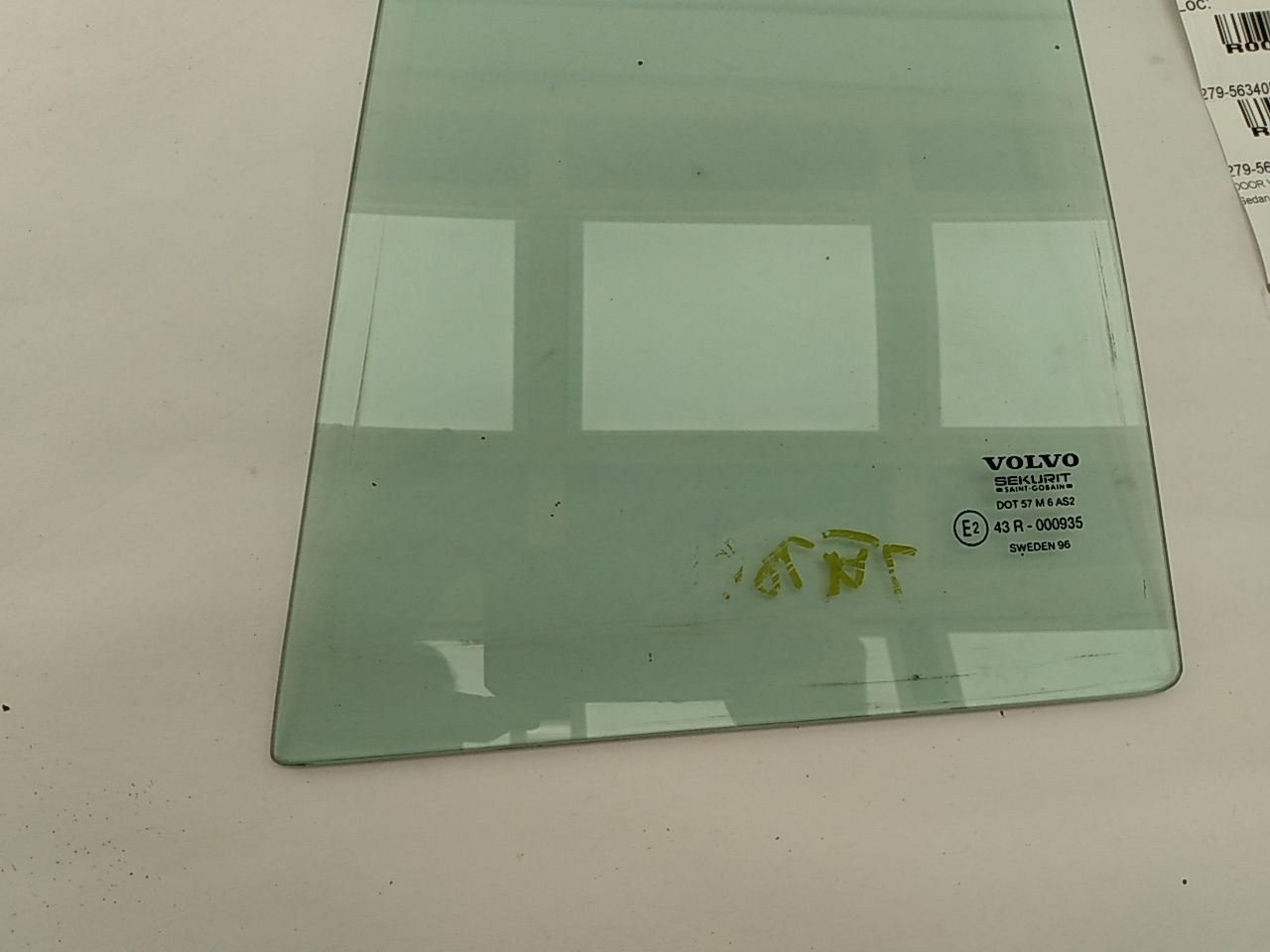 Volvo 960 Rear Right Door Vent Glass - 0