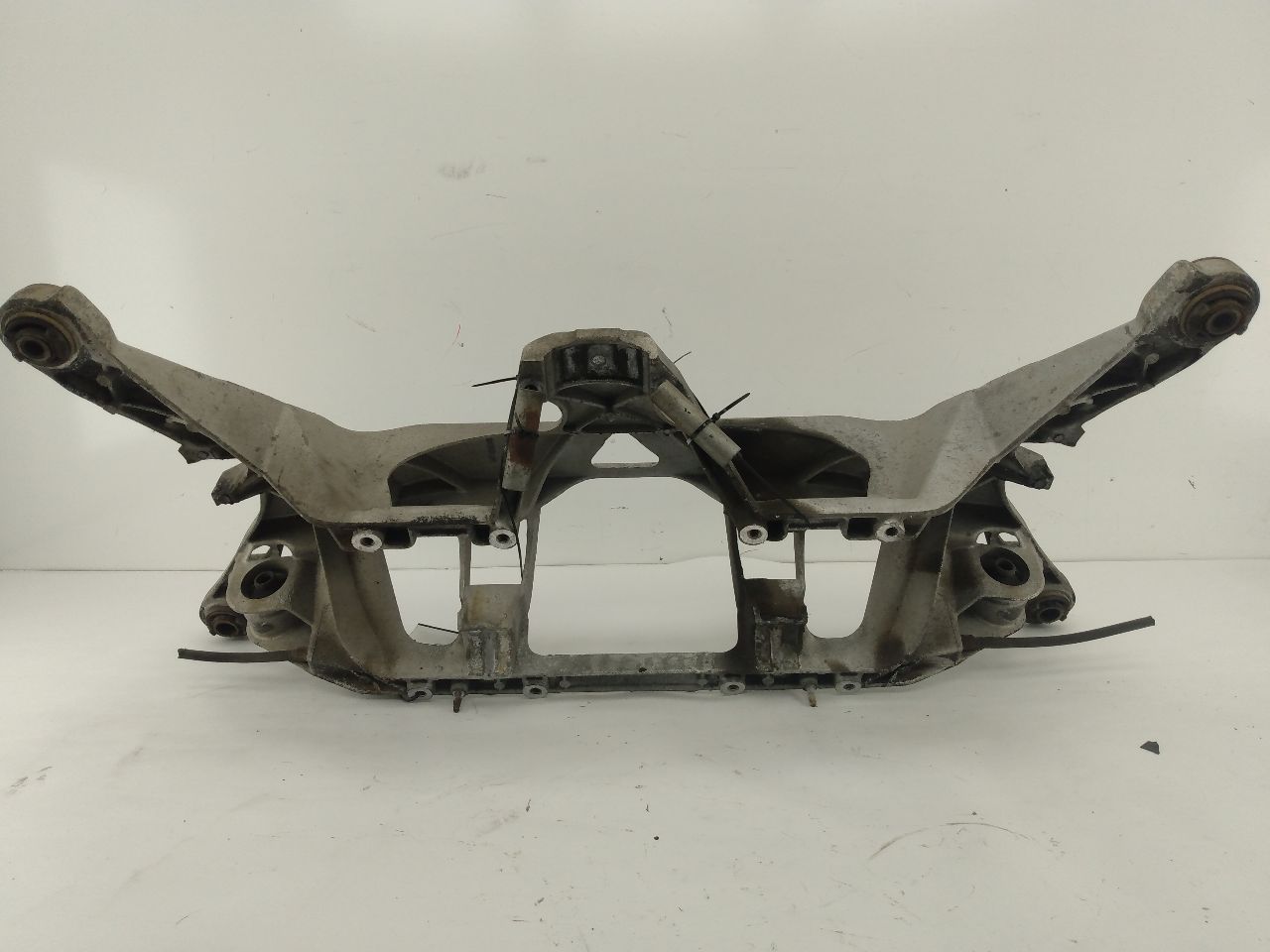 Volvo 960 Rear Upper Subframe