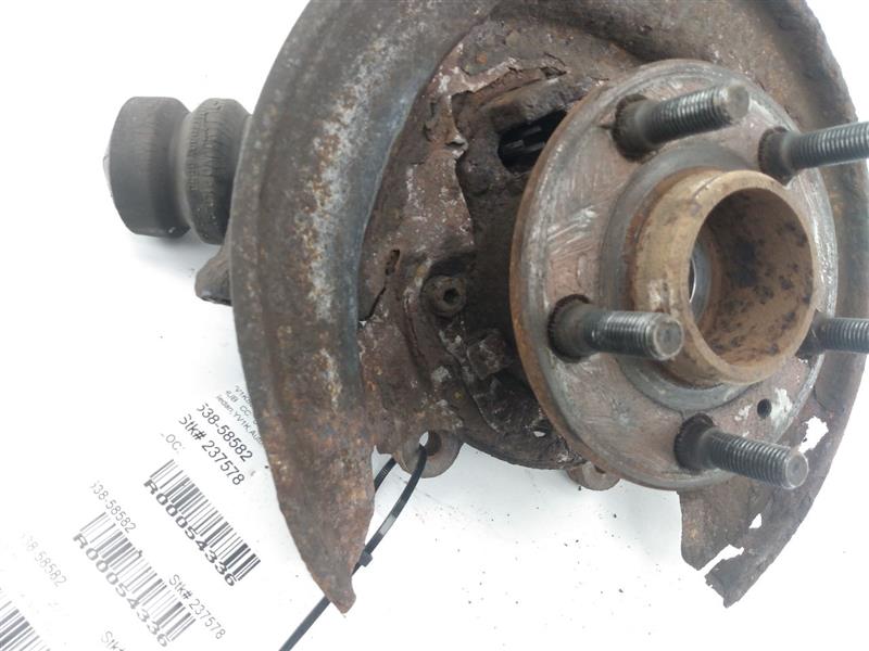 Volvo 960 Rear Left Hub - 0