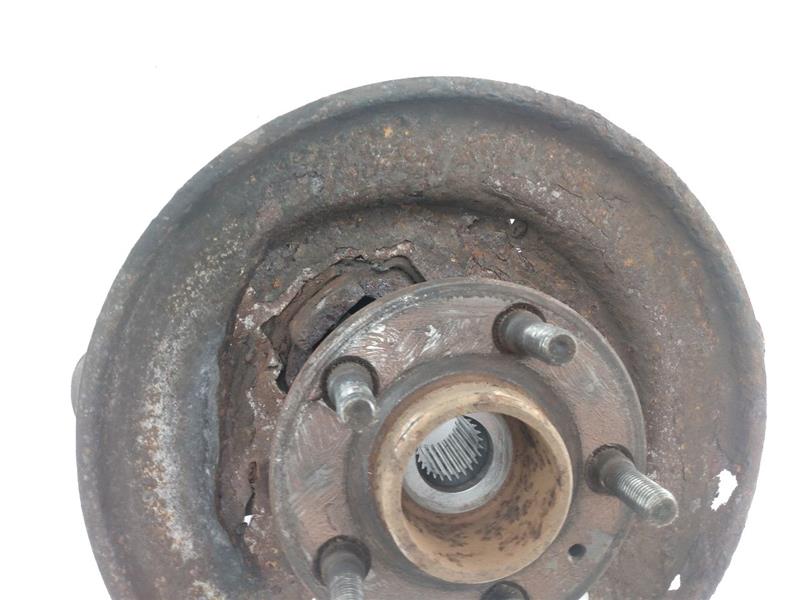 Volvo 960 Rear Left Hub