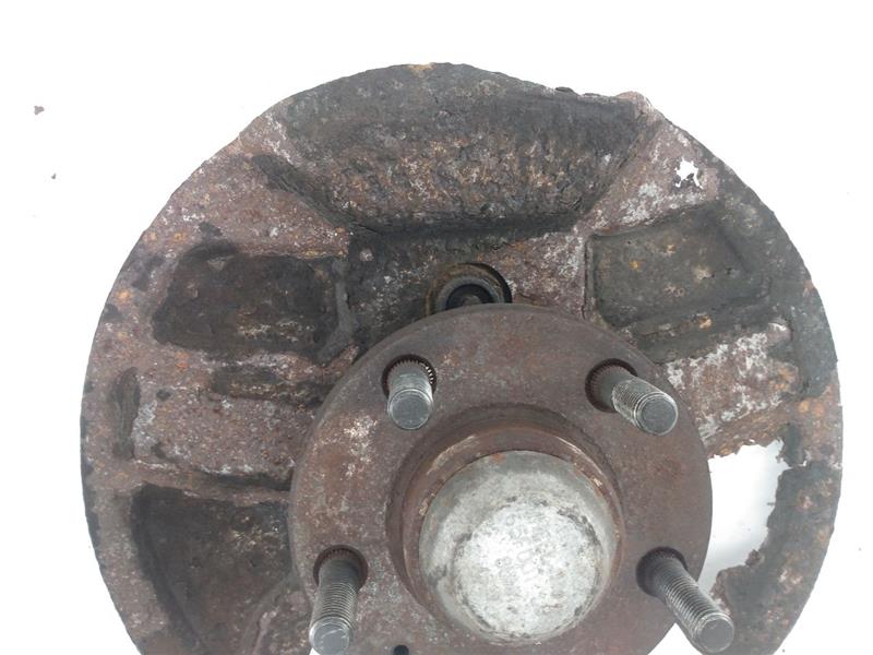 Volvo 960 Front Right Hub