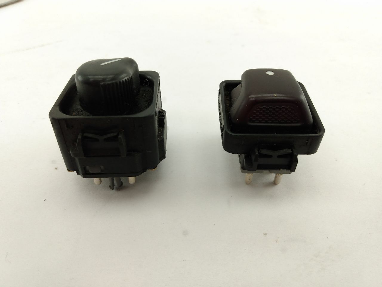 Mercedes SLK230 Center Console Switches